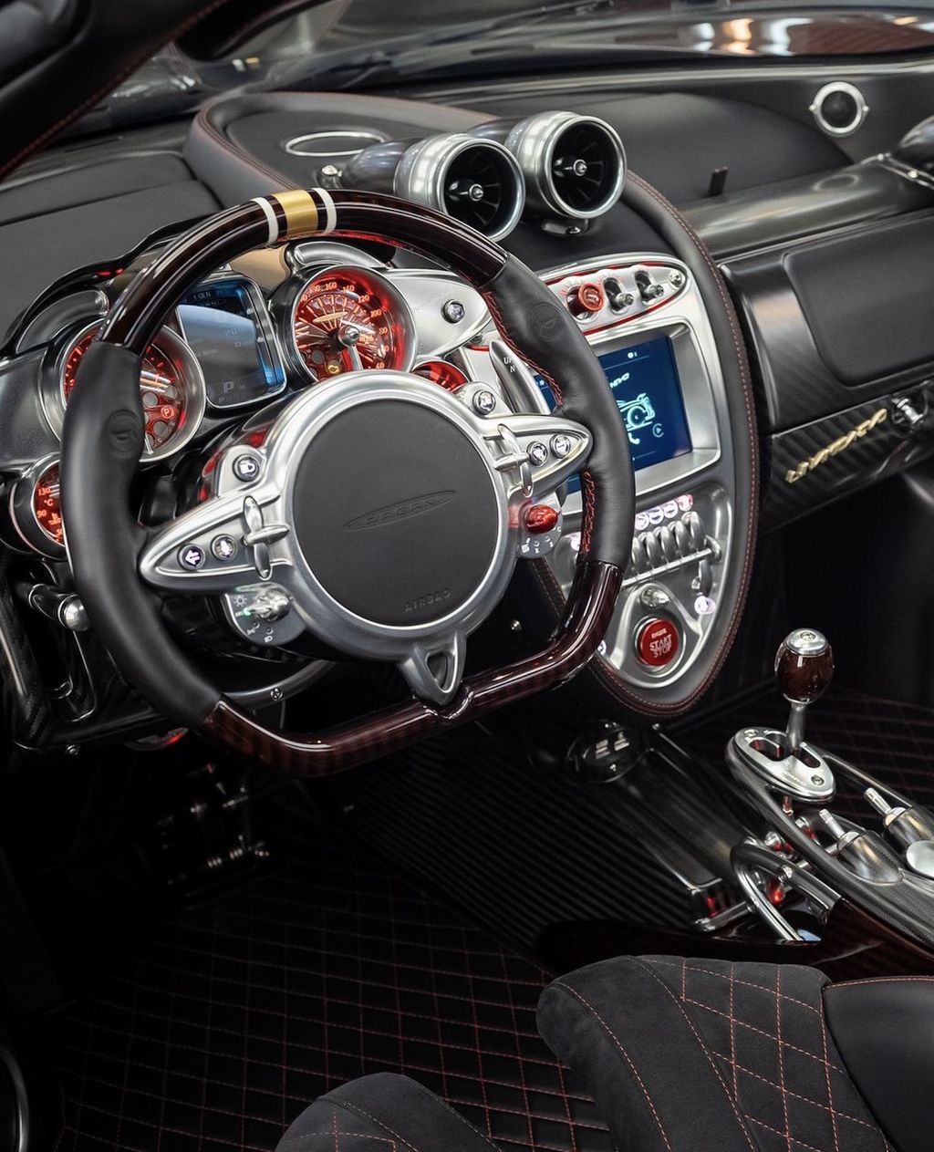 Pagani Huayra Dinamica Evo - Phiên bản độc nhất vô nhị trên thế giới lộ diện