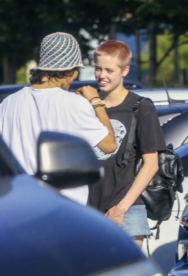 Shiloh returned to her tomboy look to support her mother's humanitarian art project.